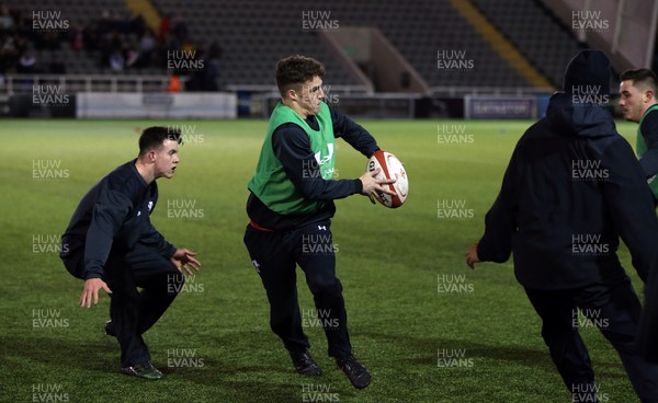 090218 - England U20 v Wales U20 - NatWest 6 Nations - Wales players warm up before kick off 