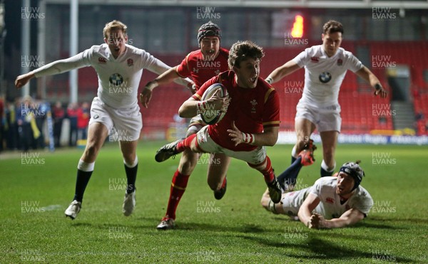 110316 - England U20 v Wales U20 - RBS 6 Nations - Daniel Jones of Wales scores a try