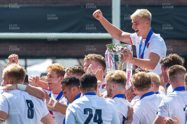 130721 - England U20 v Italy U20 - Under 20 Six Nations  - Jack van Poortvliet of England holds the Under 20’s Six Nations trophy