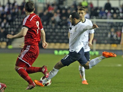 050314 - England U'21's vs Wales U'21's -UEFA U'21's Qualifying Group One-Nathan Redmond scores England's match winning goal(c) Huw Evans Agency