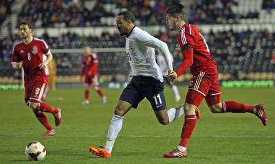 050314 - England U'21's vs Wales U'21's -UEFA U'21's Qualifying Group One-England's MoM Nathan Redmond rips through the Wales defence(c) Huw Evans Agency