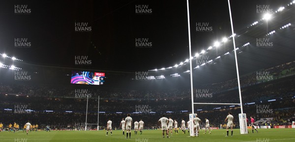 031015 - England v Australia, Rugby World Cup 2015 - England's players look on as the final kick of the match secures a win for Australia and England crash out of the Rugby World Cup