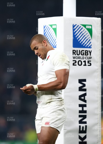 031015 - England v Australia, Rugby World Cup 2015 - Jonathan Joseph of England at the end of the match