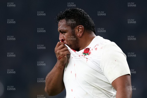 031015 - England v Australia, Rugby World Cup 2015 - Mako Vunipola of England at the end of the match