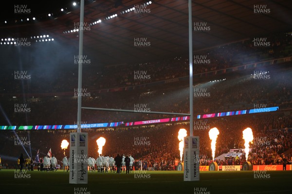 031015 - England v Australia, Rugby World Cup 2015 - A general view of Twickenham Stadium as England and Australia take to the field at the start of the match