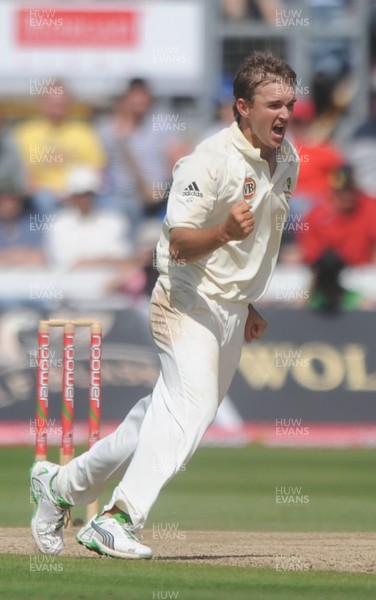 12.07.09 - Cricket 1st npower Ashes Test, day 5 (2nd inning) Australian bowler Nathan Hauritz celebrates after taking the wicket of Stuart Broad 