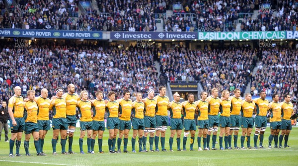 15.11.08 - England v Australia - Investec Challenge Series 2008 - Australia line up for the national anthems. 