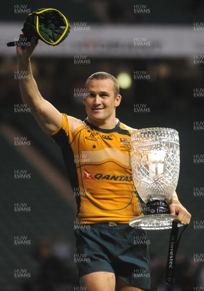 15.11.08 - England v Australia - Investec Challenge Series 2008 - Australia's Matt Giteau celebrates victory over England with the Cook Cup. 