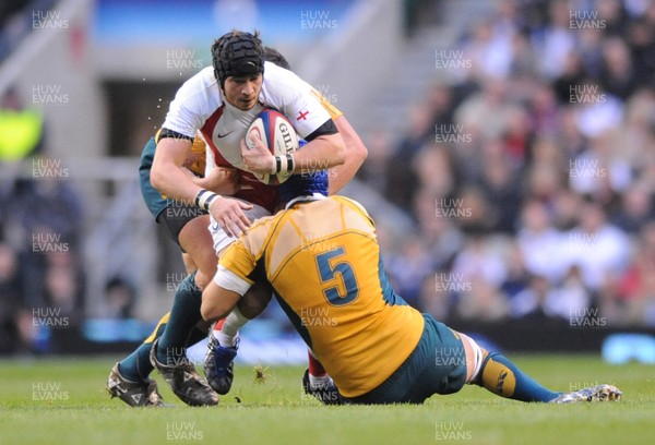 15.11.08 - England v Australia - Investec Challenge Series 2008 - England's Danny Cipriani is tackled by Australia's Nathan Sharpe. 