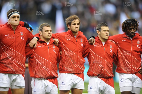 15.11.08 - England v Australia - Investec Challenge Series 2008 - England's Danny Cipriani lines-up with team mates for the anthems. 