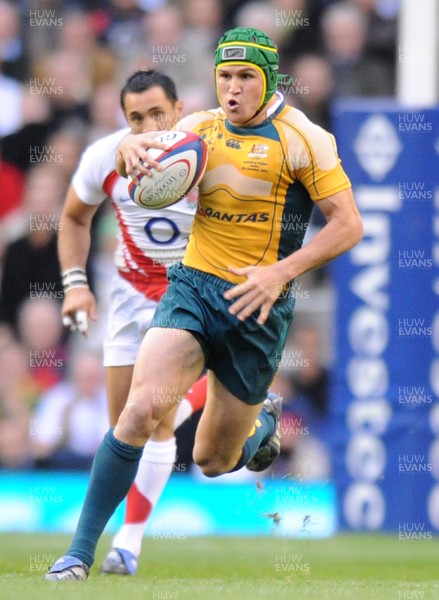 15.11.08 - England v Australia - Investec Challenge Series 2008 - Australia's Matt Giteau 