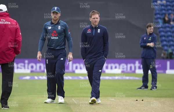 160618 - England v Australia - Royal London ODI Series - Jos Buttler and Eoin Morgan of England, who has pulled out of the game