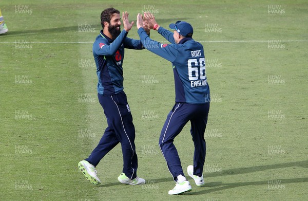 160618 - England v Australia - Royal London ODI Series - Moeen Ali celebrates taking the wicket of Glenn Maxwell who was caught by David Willey with Joe Root