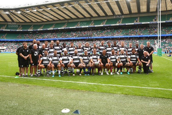 020619 - England XV v The Barbarians - Quilter Cup Series - The Barbarians squad line up for a team photo 