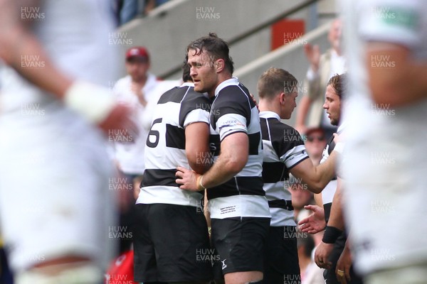 020619 - England XV v The Barbarians - Quilter Cup Series - James Horwill of Barbarians is congratulated by team mates, as he retires from the game