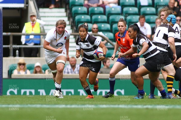 020619 - England Women v Barbarians Women - Quilter Cup Series - Kristina Sue of The Barbarians breaks out of defence