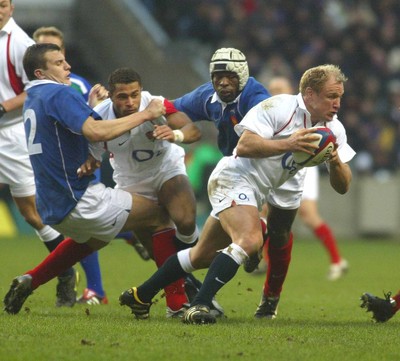 150203 - England v France - Six Nations Championship - England's Neil Back breaks out of defence