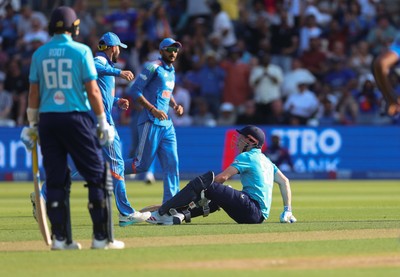 160726 - England v India, Second Metro Bank One Day International, Cardiff - Harry Brook of England is caught by Ishan Kishan