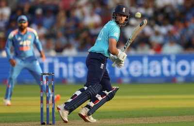 160726 - England v India, Second Metro Bank One Day International, Cardiff - Will Jacks of England plays a shot