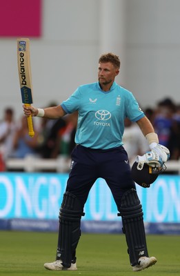 160726 - England v India, Second Metro Bank One Day International, Cardiff - Joe Root of England acknowledges the supporters as he leaves the pitch after England win the match