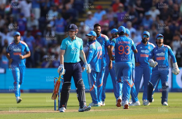 160726 - England v India, Second Metro Bank One Day International, Cardiff - Harry Brook of England is caught by Ishan Kishan