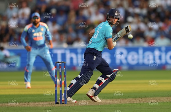 160726 - England v India, Second Metro Bank One Day International, Cardiff - Will Jacks of England plays a shot