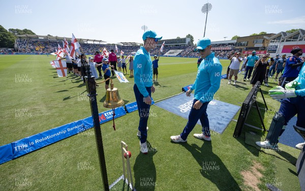 160726 - England v India, Second Metro Bank One Day International, Cardiff - England take the pitch for the start of play