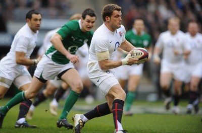 27.02.10 - England v Ireland - RBS Six Nations 2010 - Mark Cueto of England gets into space. 