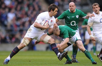 27.02.10 - England v Ireland - RBS Six Nations 2010 - Louis Deacon of England takes on Keith Earls of Ireland. 