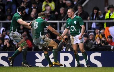 27.02.10 - England v Ireland - RBS Six Nations 2010 - Keith Earls of Ireland celebrates his try with Stephen Ferris and Jamie Heaslip of Ireland. 