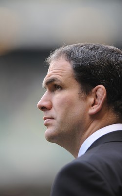 27.02.10 - England v Ireland - RBS Six Nations 2010 - England rugby manager Martin Johnson. 