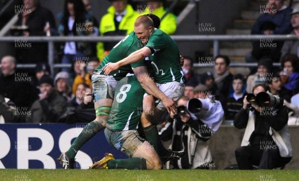 27.02.10 - England v Ireland - RBS Six Nations 2010 - Keith Earls of Ireland celebrates his try with Stephen Ferris and Jamie Heaslip of Ireland. 