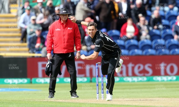 060617 - England v New Zealand - ICC Champions Trophy - Trent Boult of New Zealand bowling