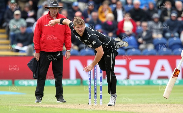 060617 - England v New Zealand - ICC Champions Trophy - Corey Anderson of New Zealand bowling