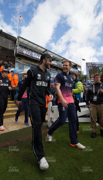 060617 - England v New Zealand, ICC Champions Trophy 2017, Cardiff - England and New Zealand teams take to the pitch at the start of the match