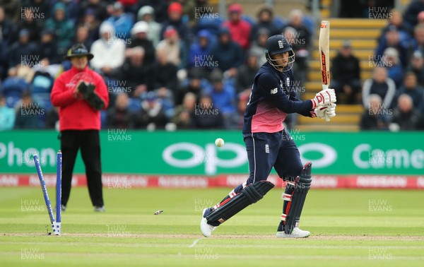 060617 - England v New Zealand, ICC Champions Trophy 2017, Cardiff - Joe Root of England is bowled by Corey Anderson of New Zealand