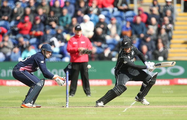 060617 - England v New Zealand, ICC Champions Trophy 2017, Cardiff - Ross Taylor of New Zealand plays a shot as Jos Buttler of England looks on