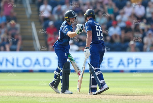 080923 - England v New Zealand, Metro Bank ODI Series - Jos Buttler of England with Ben Stokes of England as they both reach their 50