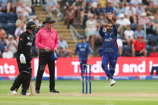 080923 - England v New Zealand, Metro Bank ODI Series - Adil Rashid of England bowls