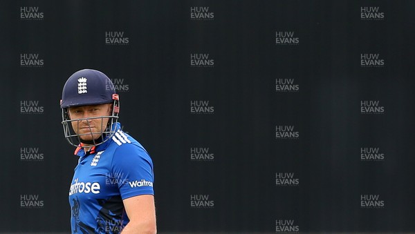 040916 - England v Pakistan - 5th Royal London ODI - Jonny Bairstow of England leaves the field