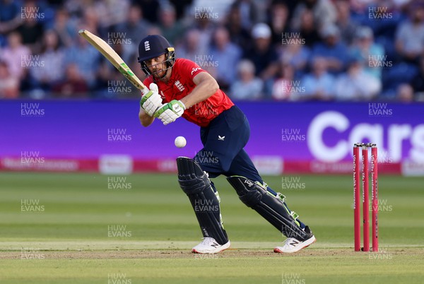 280722 - England v South Africa - IT20 - Joe Butler of England batting