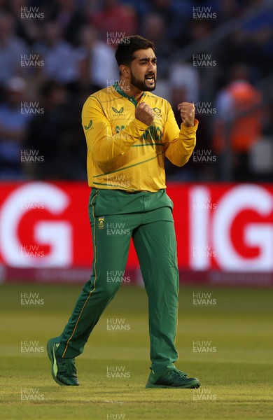 280722 - England v South Africa - IT20 - Tabraiz Shamsi of South Africa celebrates after Jason Roy is caught by Reeza Hendricks