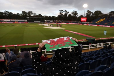 170926 - England v Sri Lanka - Men's Second International T20 - The rain falls at Sophia Gardens