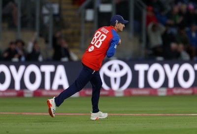170926 - England v Sri Lanka - Men's Second International T20 - Harry Brook of England catches the ball to dismiss Pathum Nissanka