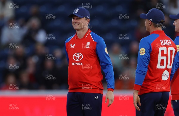 170926 - England v Sri Lanka - Men's Second International T20 - Aneurin Donald of England