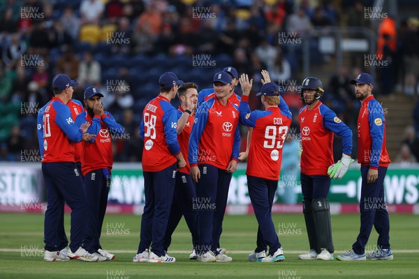 170926 - England v Sri Lanka - Men's Second International T20 - Aneurin Donald of England