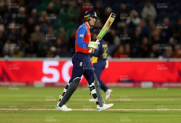 170926 - England v Sri Lanka - Men's Second International T20 - Tom Banton of England acknowledges his half century