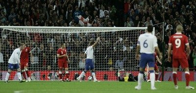 06.09.11 -  England v Wales -UEFA Euro 2012 Qualifier Group G ....  England's Frank Lampard and supporters celebrate Ashley Young's goal. 