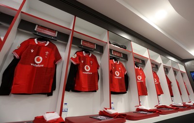 070226 - England v Wales - Guinness Six Nations - Wales dressing room before the game