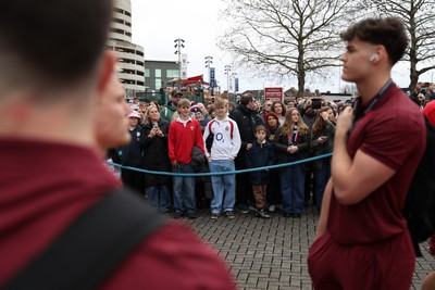 070226 - England v Wales - Guinness Six Nations - Wales arrive at the stadium